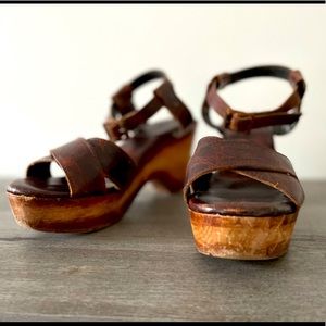 Freebird by Steven Cape sandals size 9 fits like 8